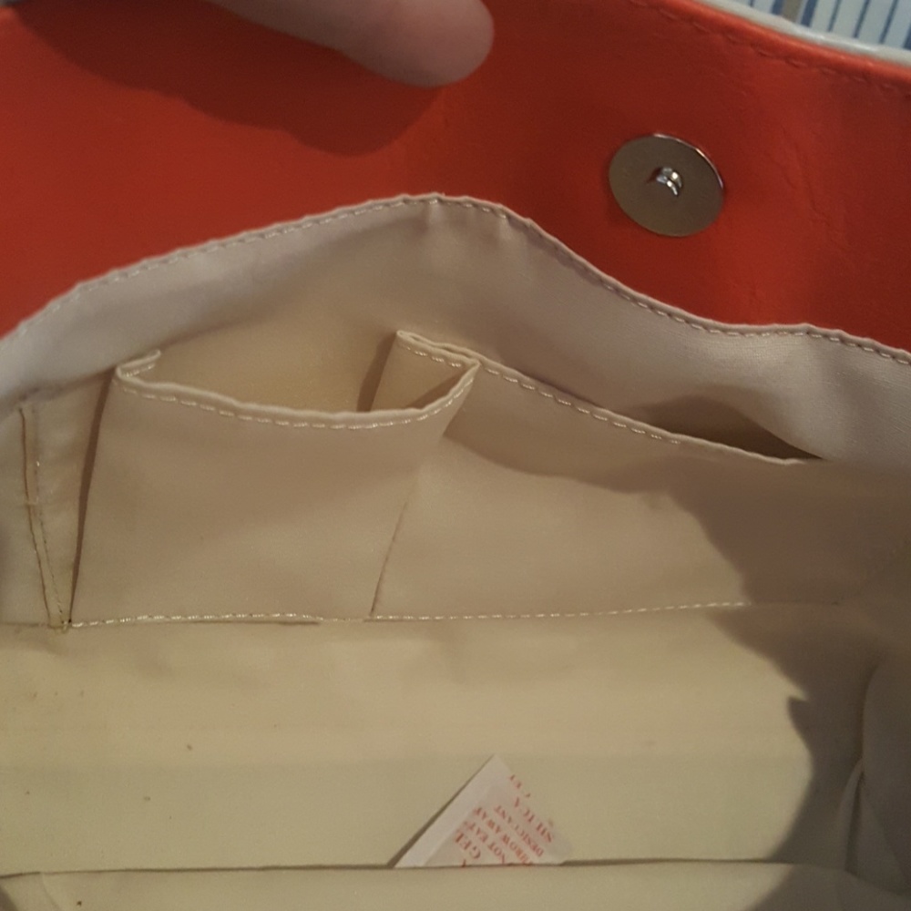Handbag - Picture 5 of 6